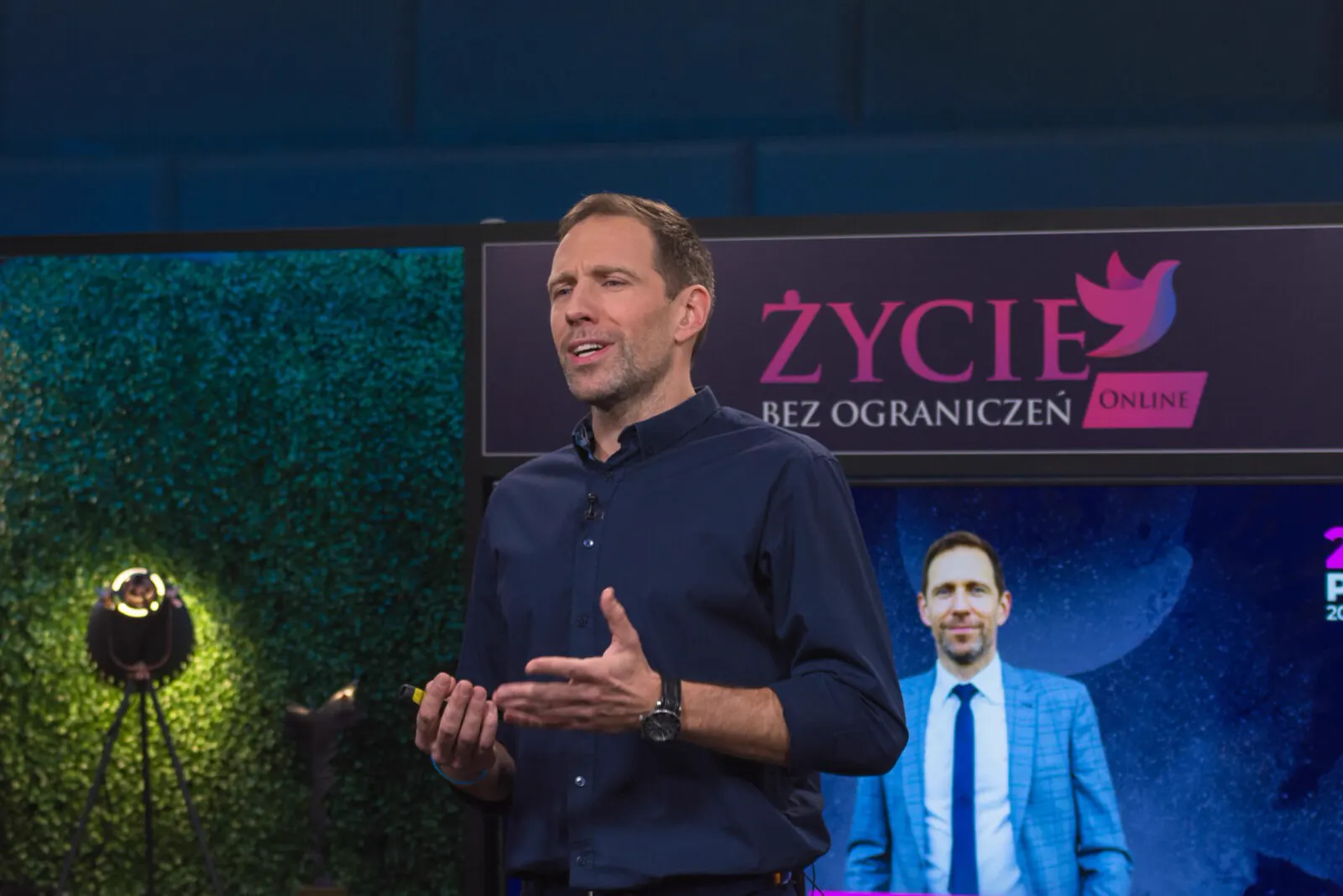 Michał Zarębski podczas wystąpienia w projekcie Życie Bez Ograniczeń